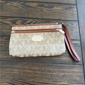 Michael Kors wristlet